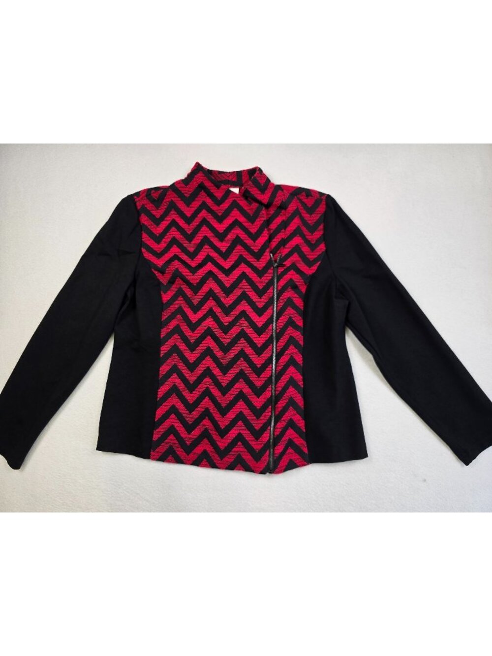 Chicos Size 2 Large Zigzag Full Zip  Jacket Black & Red